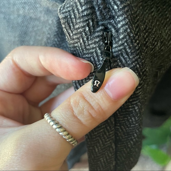Lululemon Think Fast 1/4 zip - Picture 9 of 14